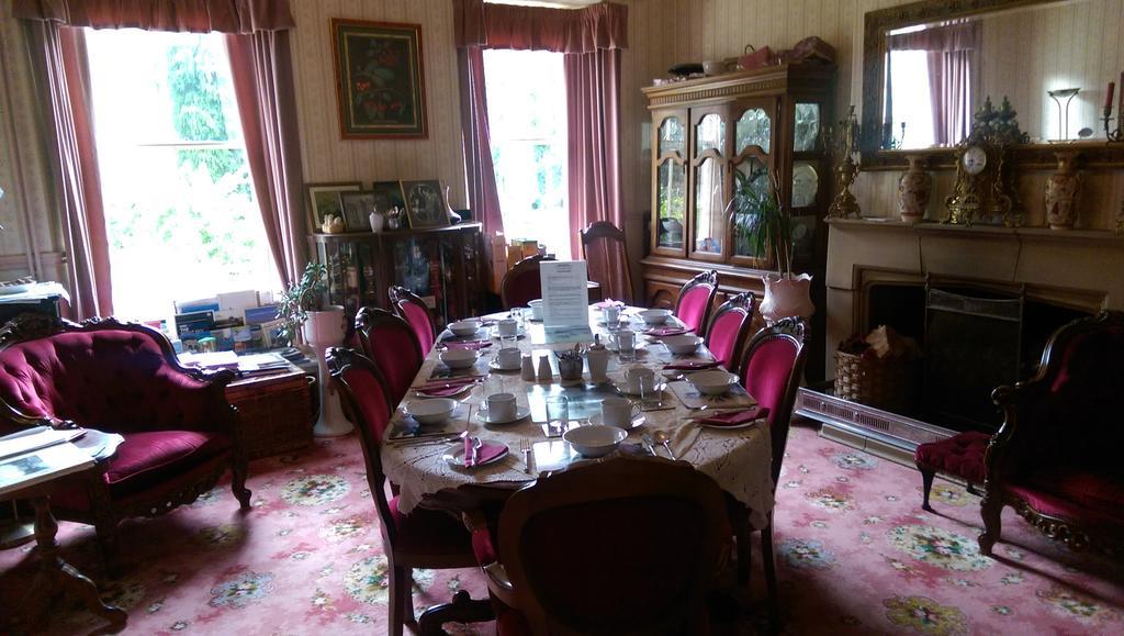 Brynhonddu Country House B&B Abergavenny Exterior photo